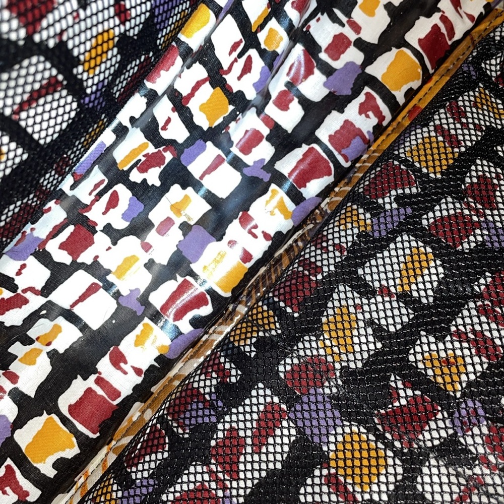 Vera Bradley Stroll Around Bag in Painted Feathers - Picture 13 of 16